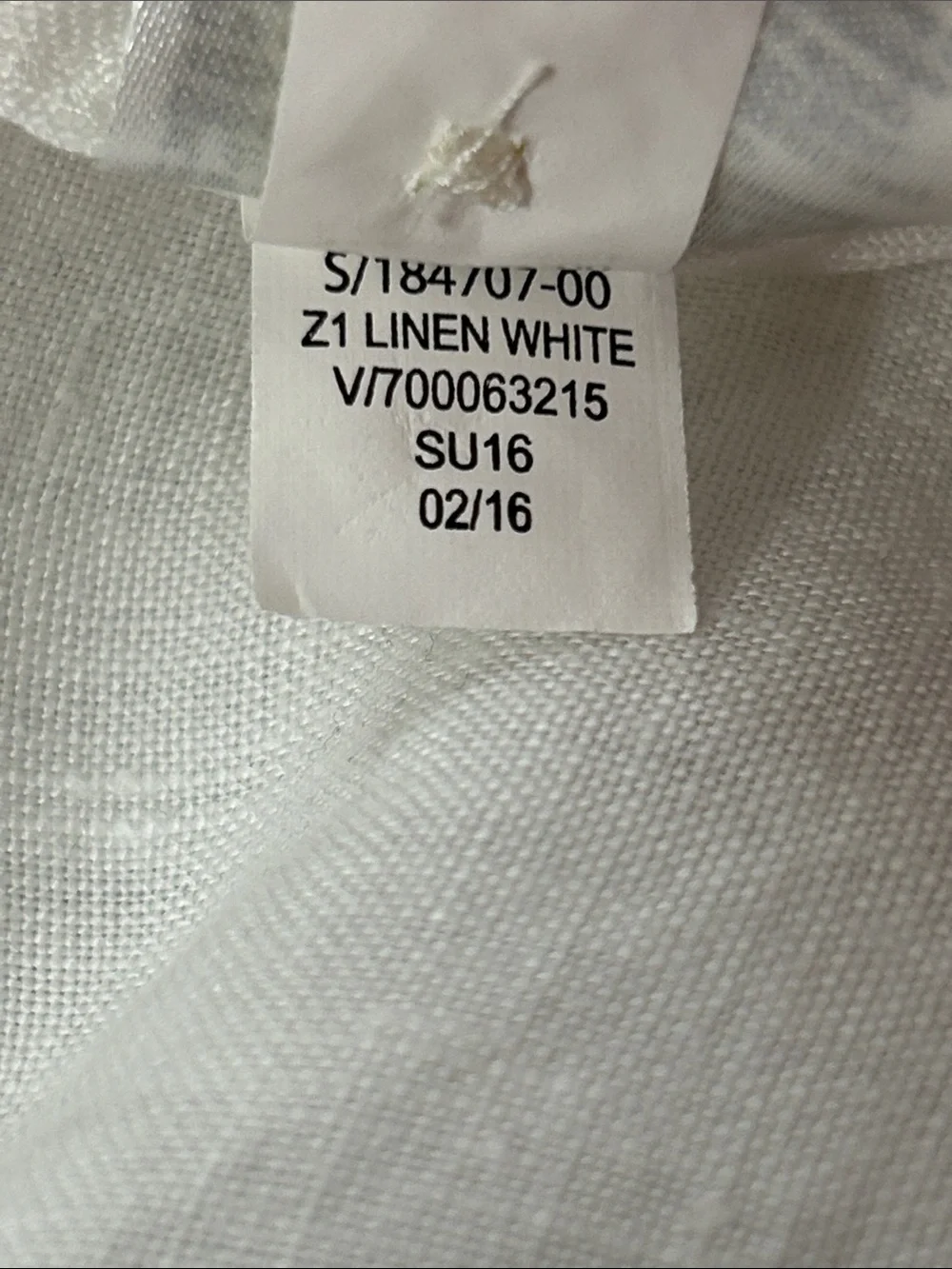 Banana Republic Camden Fit White 100% Linen Button-Down Shirt. Size Medium.